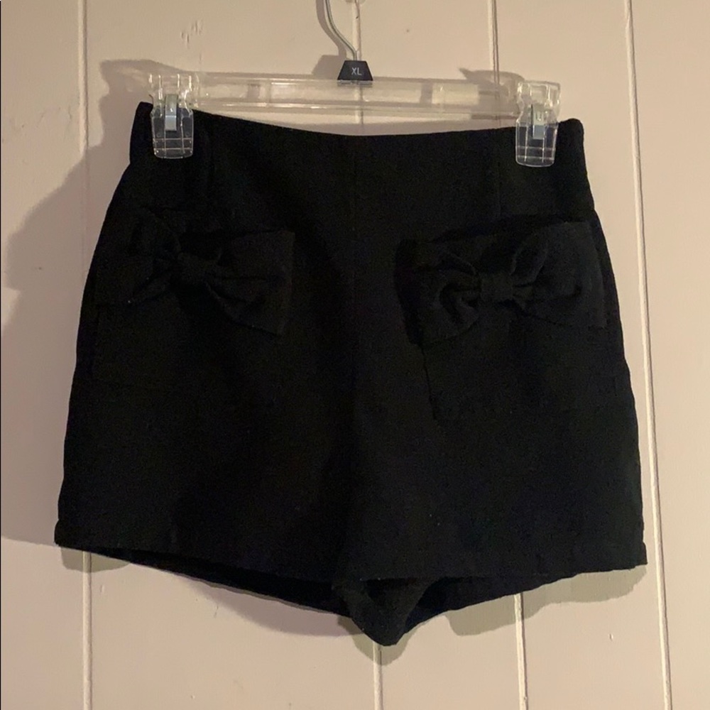 Bow shorts ⭐️